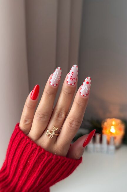 Манікюр на Новий рік 2026: топ-7 трендів сезону