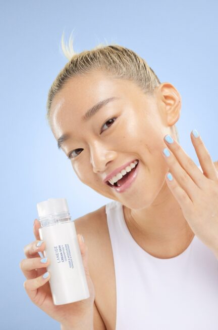 Манікюр на Новий рік 2026: топ-7 трендів сезону