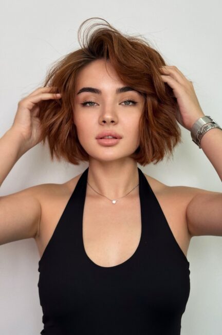 Стрижки 2026, що миттєво додають об’єму тонкому волоссю